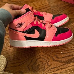 jordan 1 mid